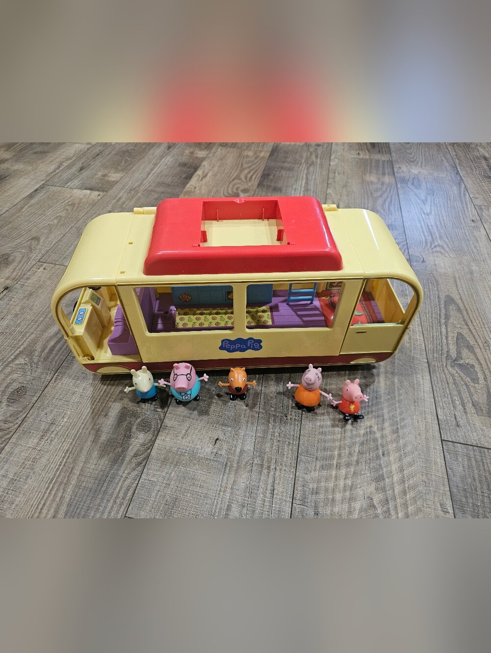 Peppa Pig Transforming Camper Bus & 5 Characters 17 Inch